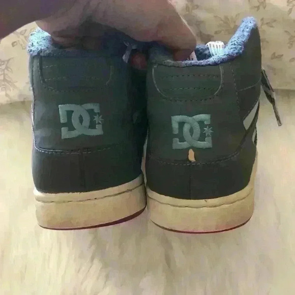 DC gray pink white high top sneakers tennis shoes girl youth 5 - Picture 3 of 6